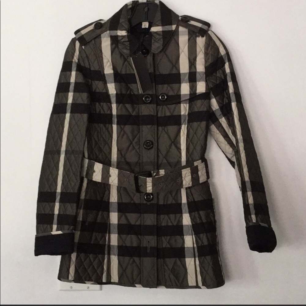 ❤️Authentic Brand New Burberry Coat❤️